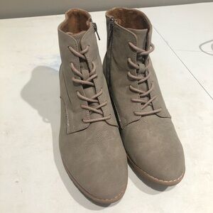 Elegant Taupe Lace-Up Boots
